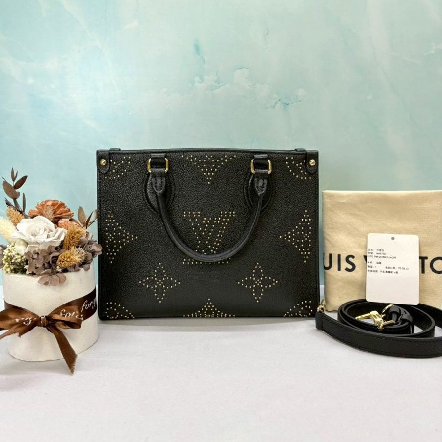 LV OnTheGo PM黑色鉚釘手提包-1