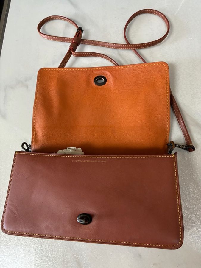 ⏰最終特價品⏰👜Coach Dinky👜棕色手套鞣製皮革手袋背包-27