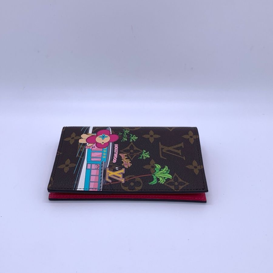 LV 路易威登 x Hollywood聯名款Drive Passport 動物塗鴉折疊帆布護照夾錢包 芯片款 尺寸10cm×14cm-0