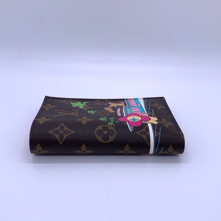 LV 路易威登 x Hollywood聯名款Drive Passport 動物塗鴉折疊帆布護照夾錢包 芯片款 尺寸10cm×14cm-2