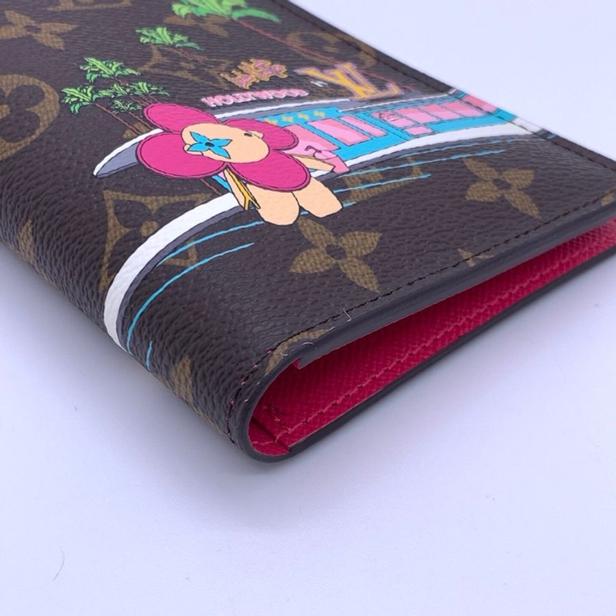 LV 路易威登 x Hollywood聯名款Drive Passport 動物塗鴉折疊帆布護照夾錢包 芯片款 尺寸10cm×14cm-4