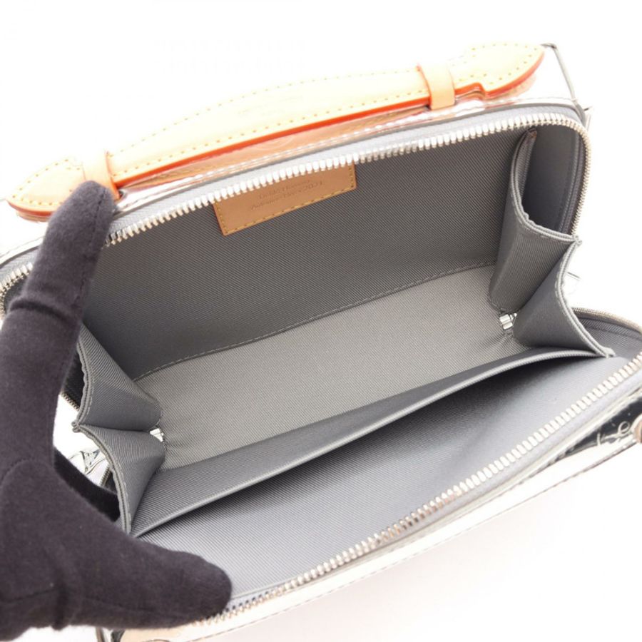 路易威登 (LOUIS VUITTON) 軟手提包 M45885 Monogram 鏡面斜背包(二手)-2