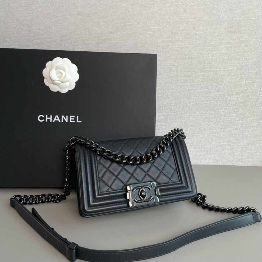 Chanel香奈兒 leboy 小號
so black黑色牛皮 斜挎包
98新✨️-4