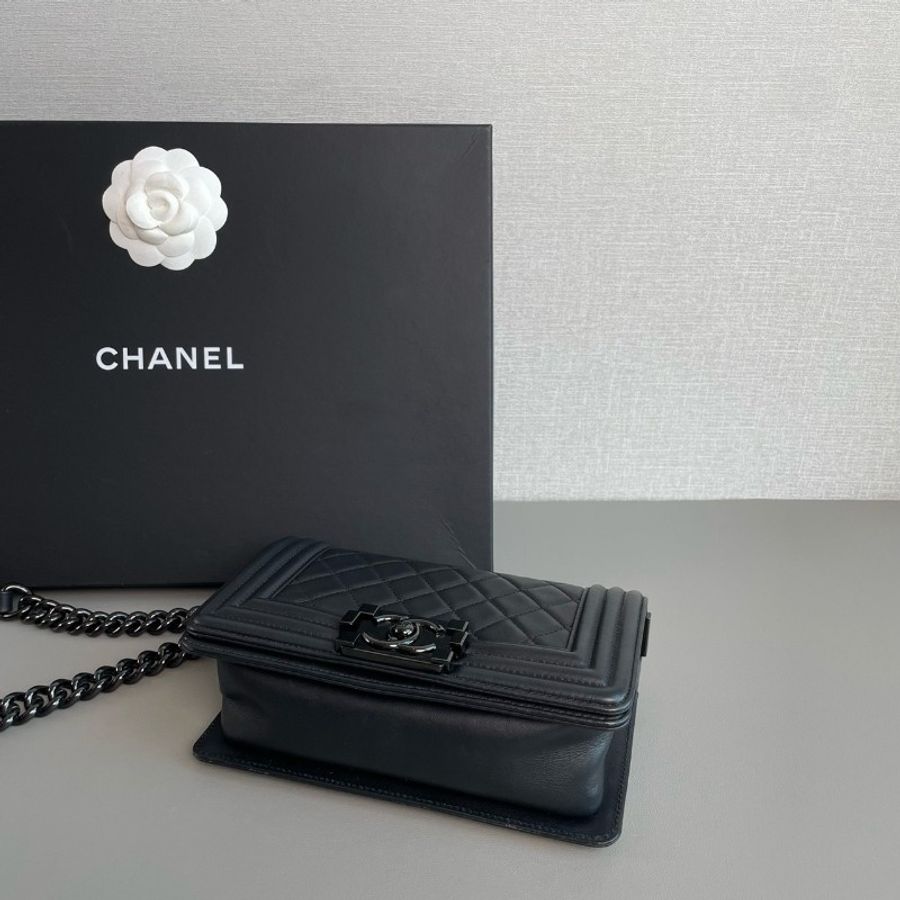 Chanel香奈兒 leboy 小號
so black黑色牛皮 斜挎包
98新✨️-6