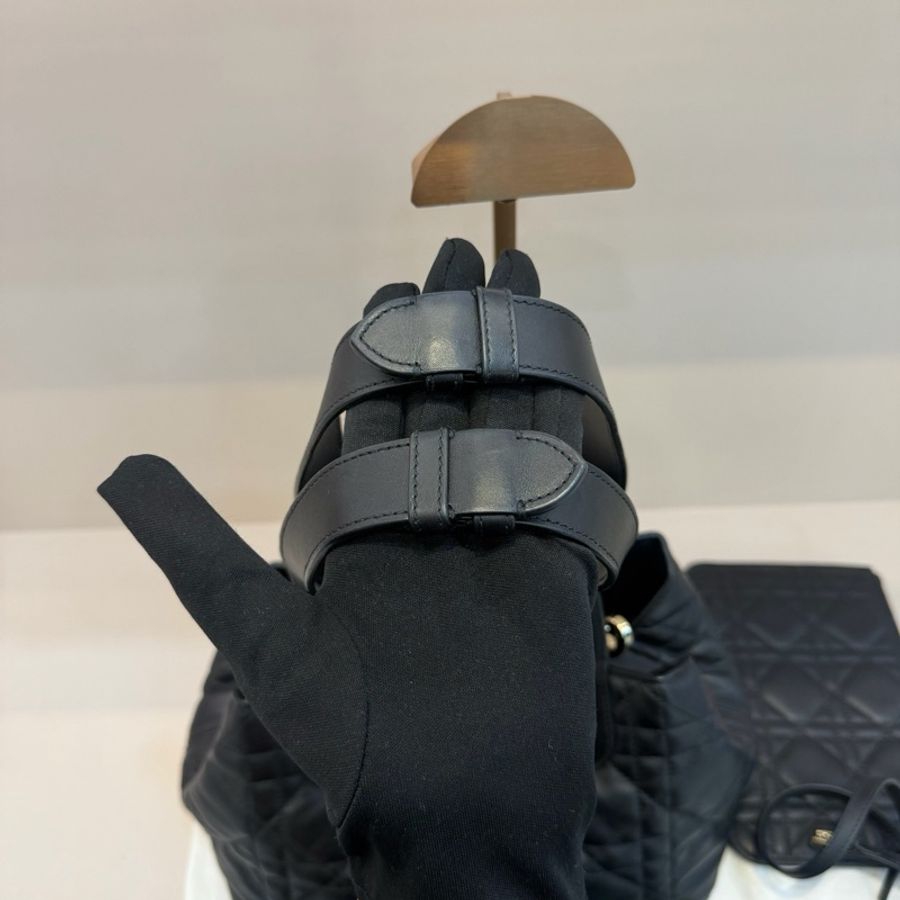 迪奧/Dior Toujours 黑色牛皮革超大藤格紋 土著小號黑色金扣 手提包托特包肩背包子母包-7