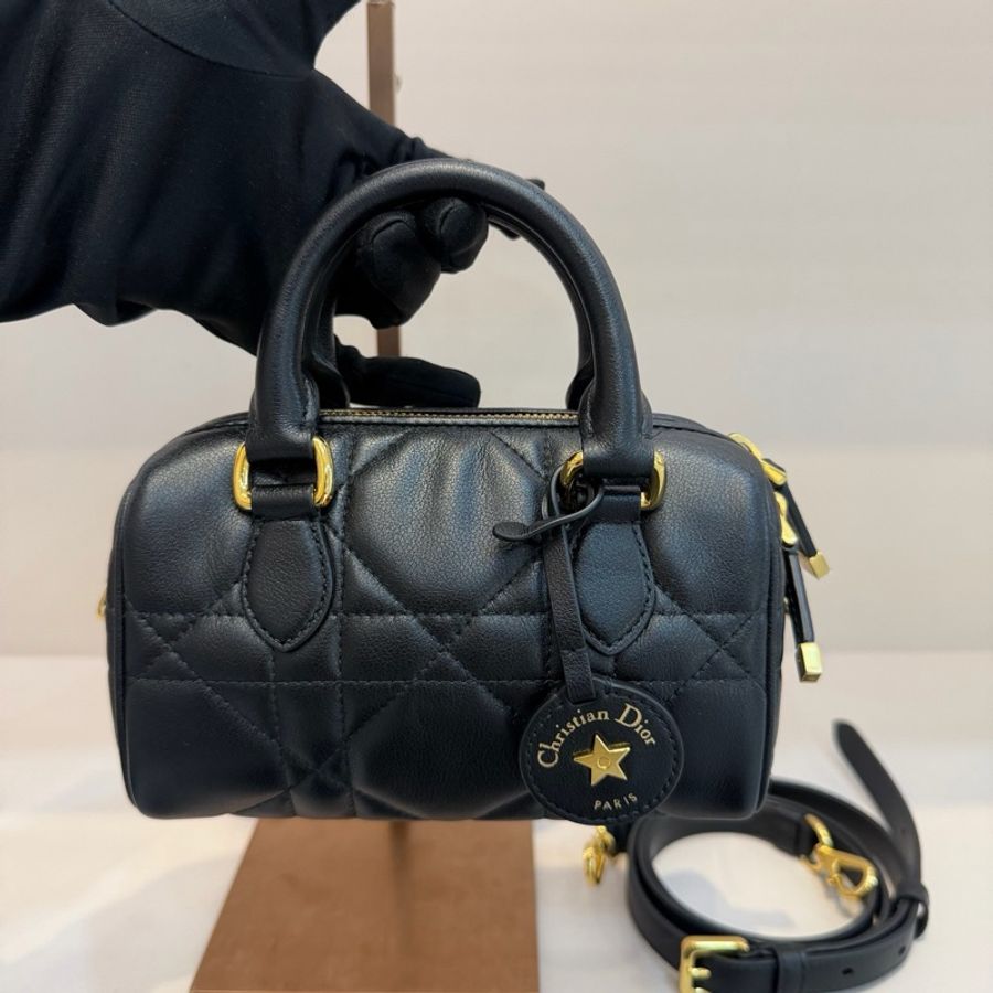 迪奧/Dior Dior Groove 16 迷你手袋 黑色牛皮革超大藤格紋 黑金波士頓手提包斜挎包-1