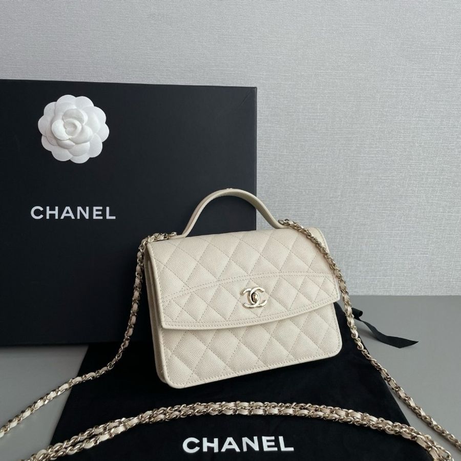 Chanel香奈兒 25C 三合一
奶昔白色金扣荔枝皮woc手柄雙肩包
99新✨️-3