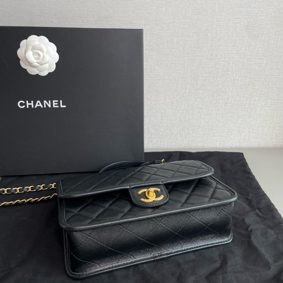Chanel香奈兒22k黑金荔枝皮手柄郵差包
99新✨️-4