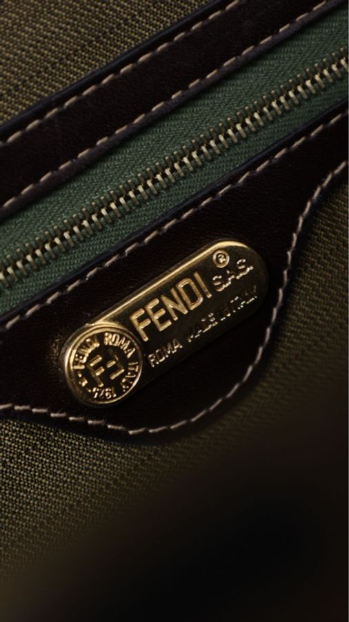 Fendi老花帆布化妆盒子包单肩包-7