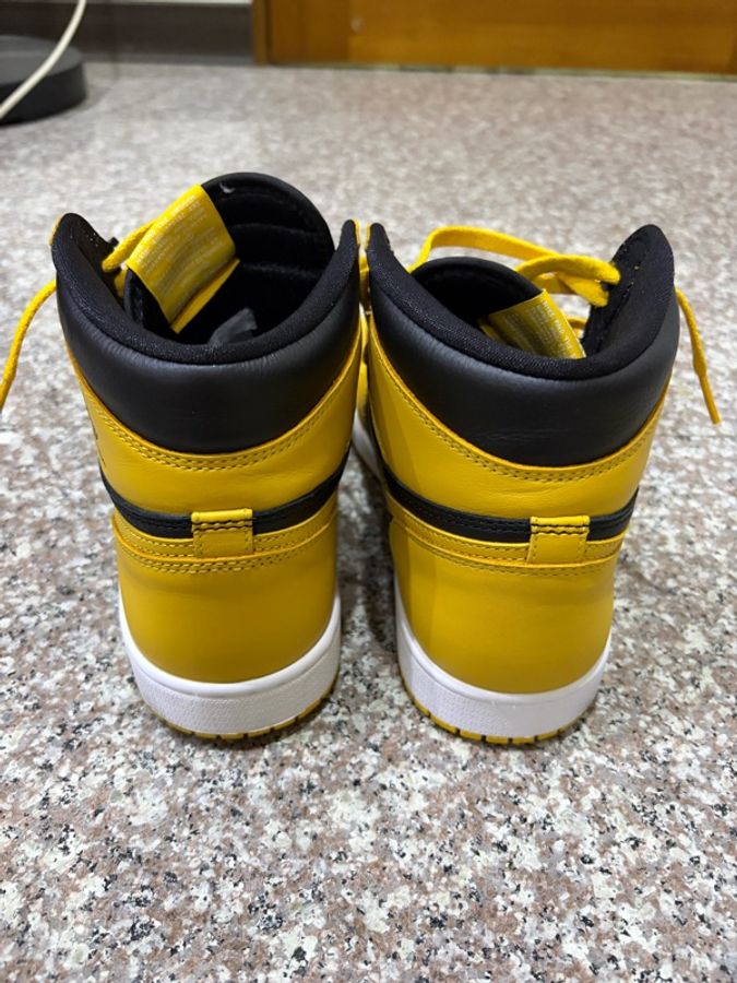 Air Jordan 1 Retro High OG 黃黑 US10-3