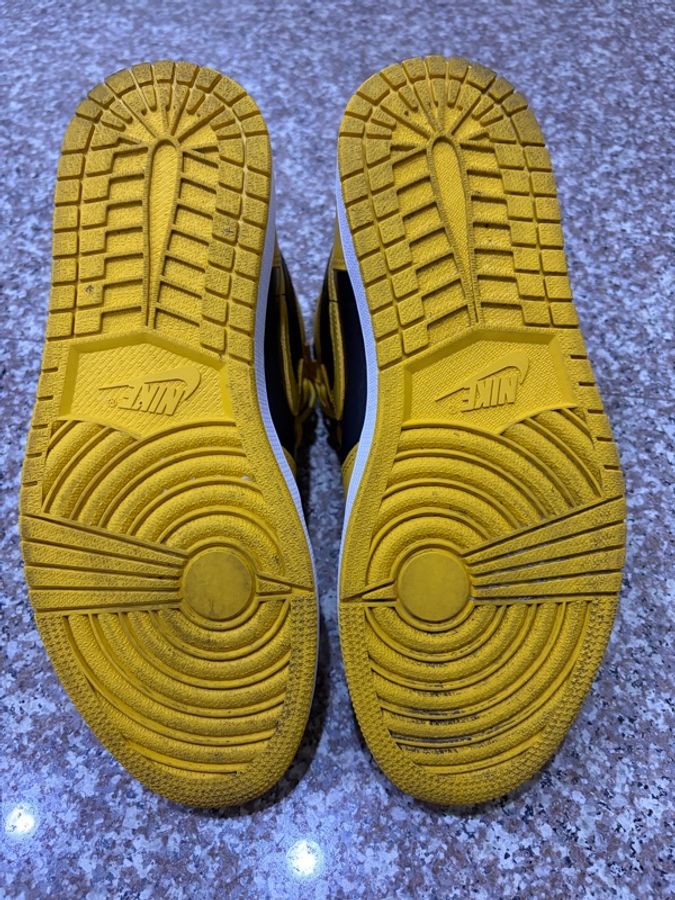 Air Jordan 1 Retro High OG 黃黑 US10-4