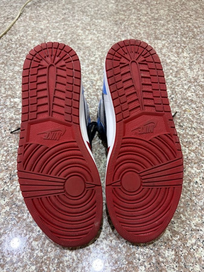 AJ1 Retro High OG Fearless US10.5-3