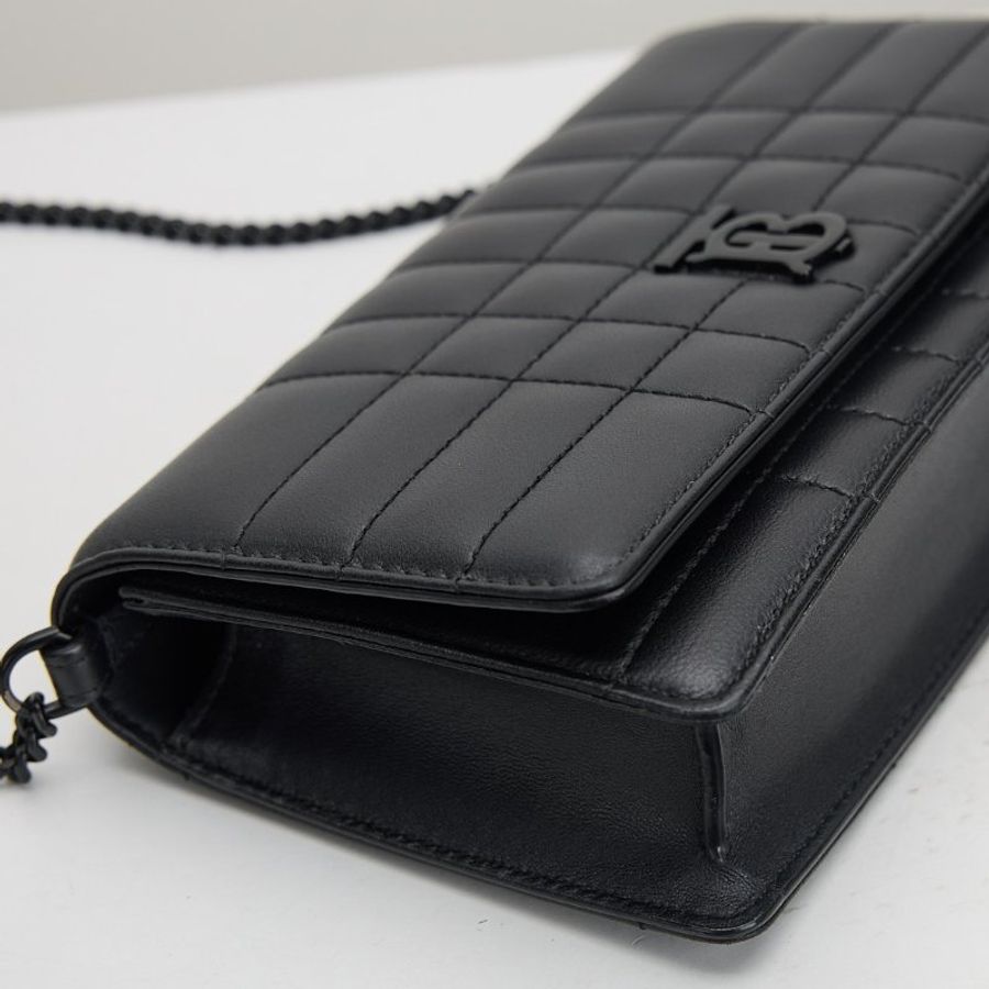 Burberry Lola woc so black斜背包-6