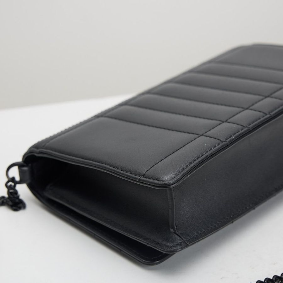 Burberry Lola woc so black斜背包-10