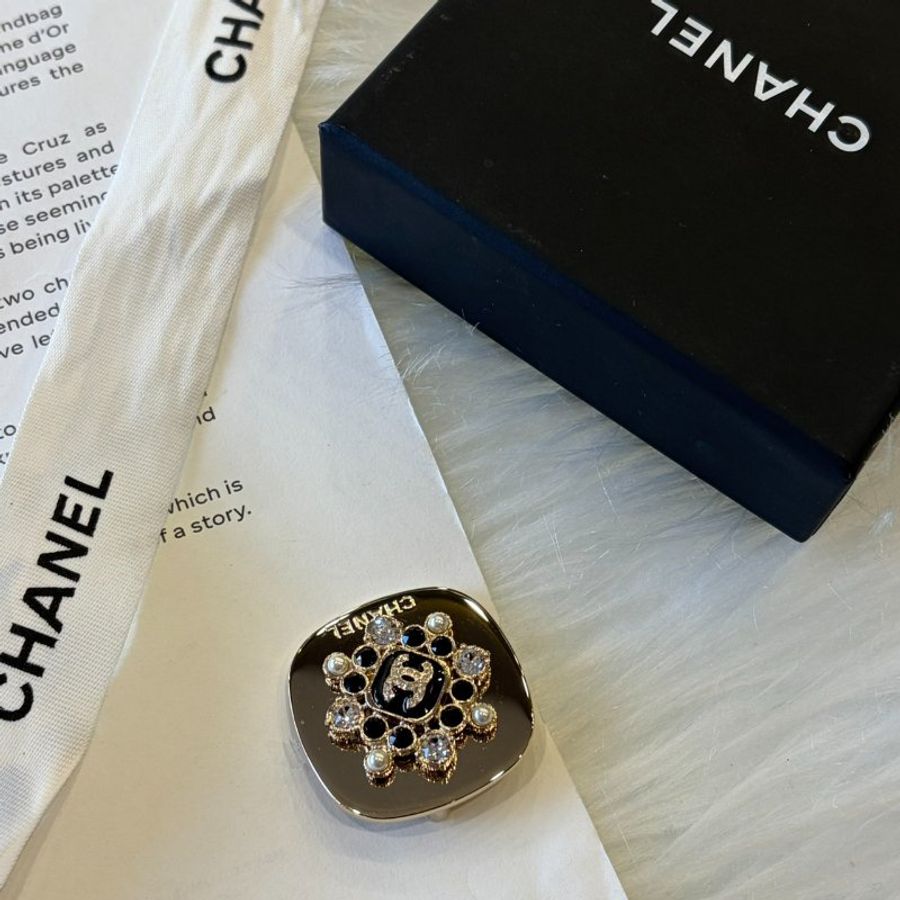 CHANEL 菱形珍珠水鑽造型胸針-0