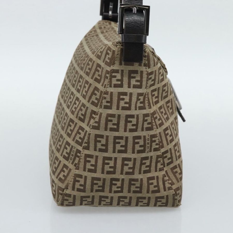 【日本直送】FENDI Zucchino帆布Mamma Baguette包 米色 銀色 8BR004 正品 ep15424V-2