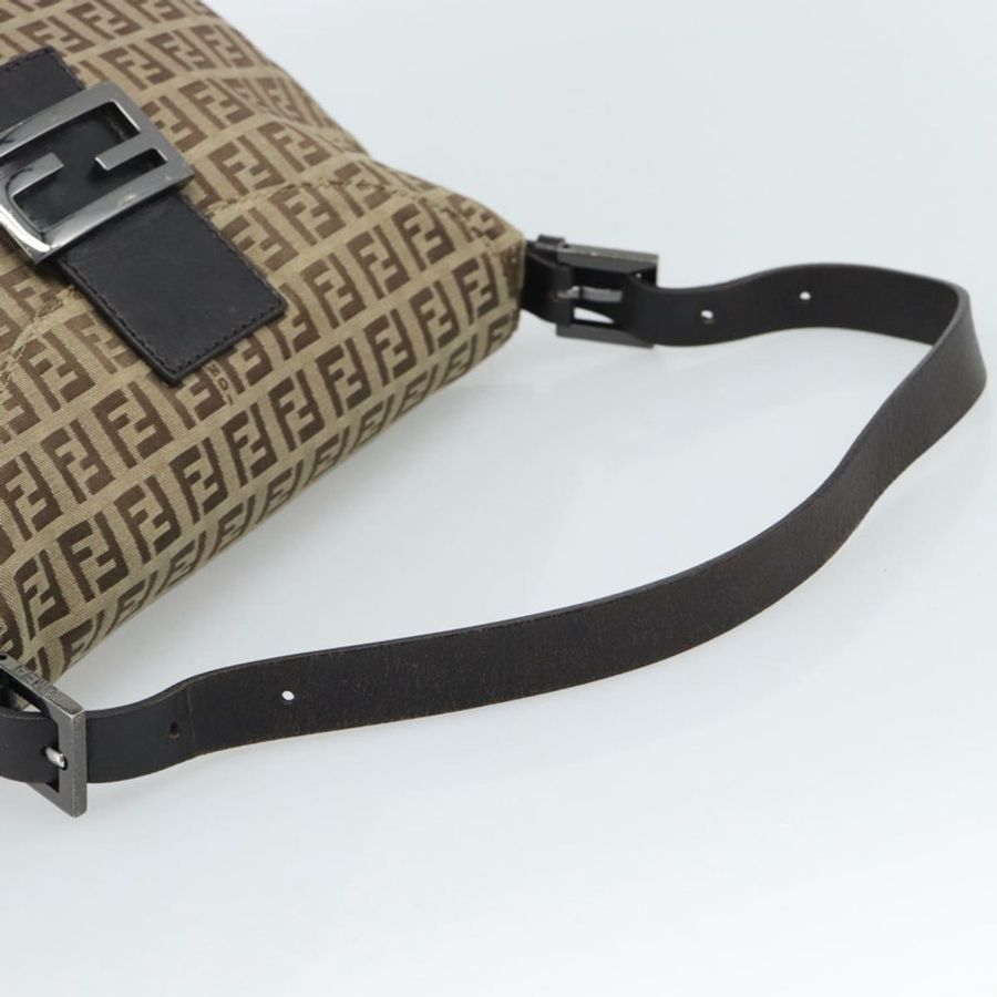 【日本直送】FENDI Zucchino帆布Mamma Baguette包 米色 銀色 8BR004 正品 ep15424V-6