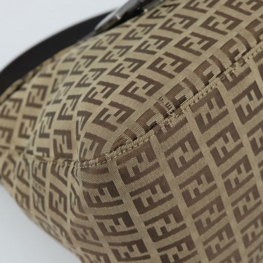 【日本直送】FENDI Zucchino帆布Mamma Baguette包 米色 銀色 8BR004 正品 ep15424V-13