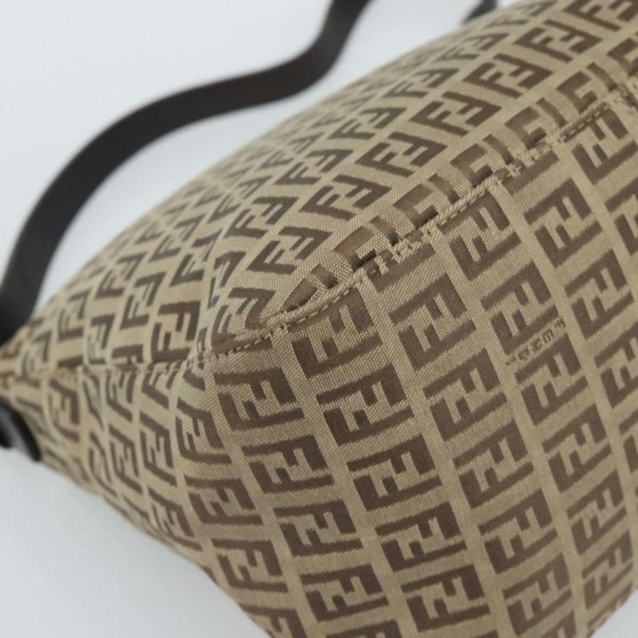 【日本直送】FENDI Zucchino帆布Mamma Baguette包 米色 銀色 8BR004 正品 ep15424V-15