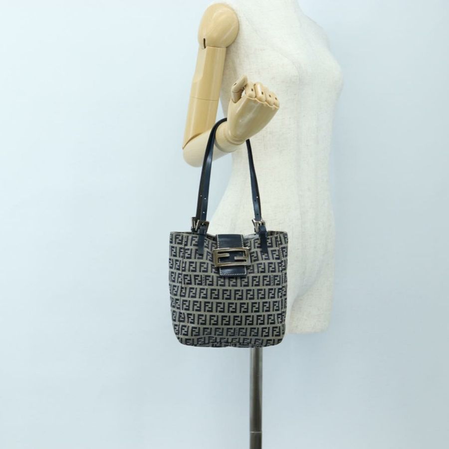 【日本直送】FENDI Zucchino帆布Mamma Baguette手袋 海軍藍 銀色 正品 192983V-23