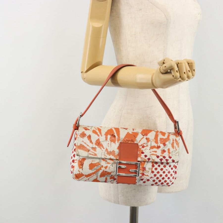【日本直送】FENDI Mamma Baguette 肩背包 帆布亮片 橘色 銀色 正品 187605SM-27