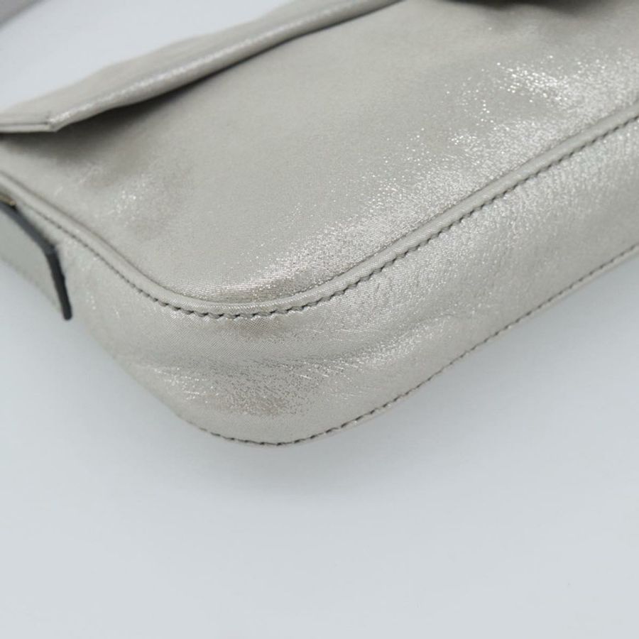 【日本直送】FENDI 鑲鑽媽媽法國棍包 皮革 銀色 8BR600 正品 yk20705SM-13