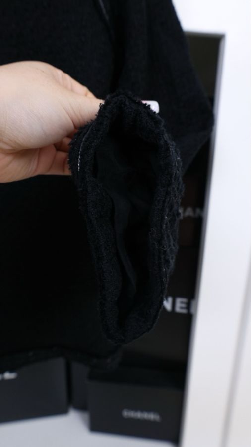 Chanel 09年巴黎迈阿密系列黑色爱心圆领滚边外套-9