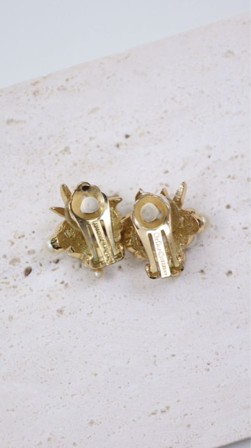 Dior素金树叶珍珠耳夹-1