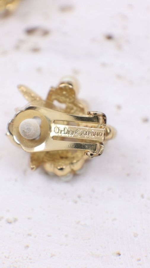 Dior素金树叶珍珠耳夹-3