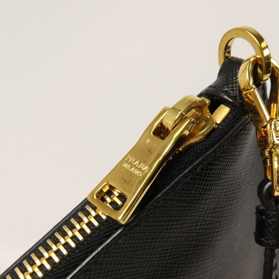 PRADA Saffiano皮革Pouch bag手拿包-12