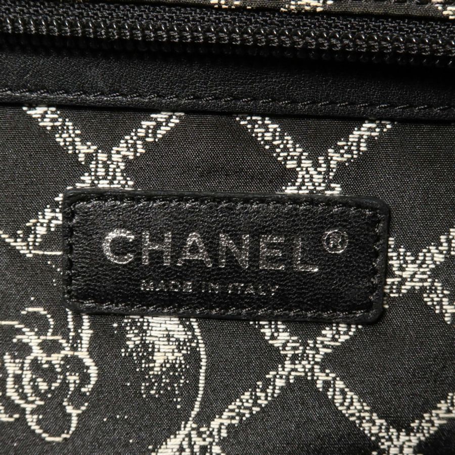 CHANEL 牛皮皮革Essential Logo Leather Tote Bag肩背袋-5