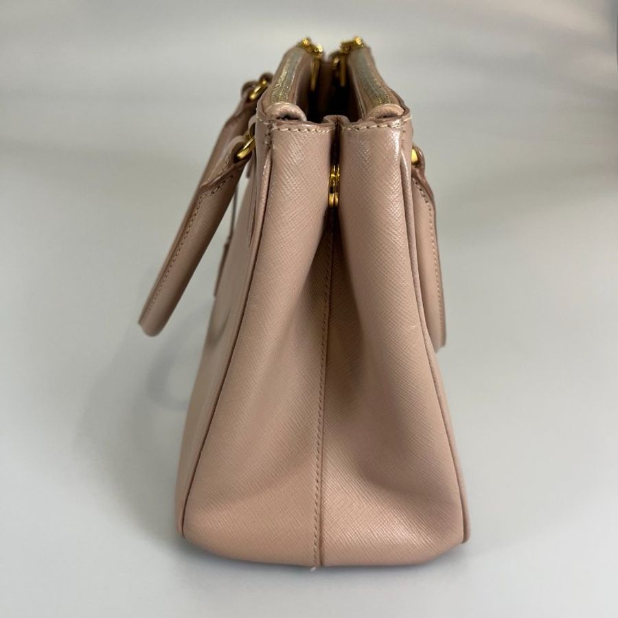PRADA 淺粉殺手包 中號-3