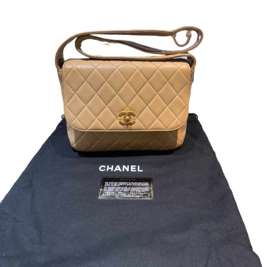 Chanel香奈兒菱格紋方胖子雙C扣肩背包-9