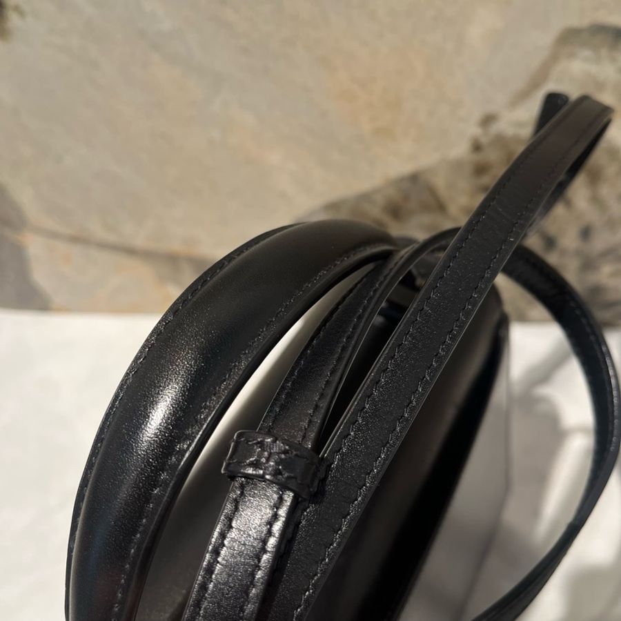 YSL黑牛皮品麂皮Cassandra掀蓋兩用包-9