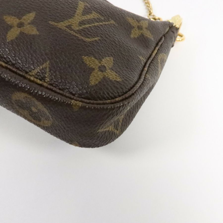 LOUIS VUITTON Monogram Mini Pochette Accessoires金扣手挽袋-9