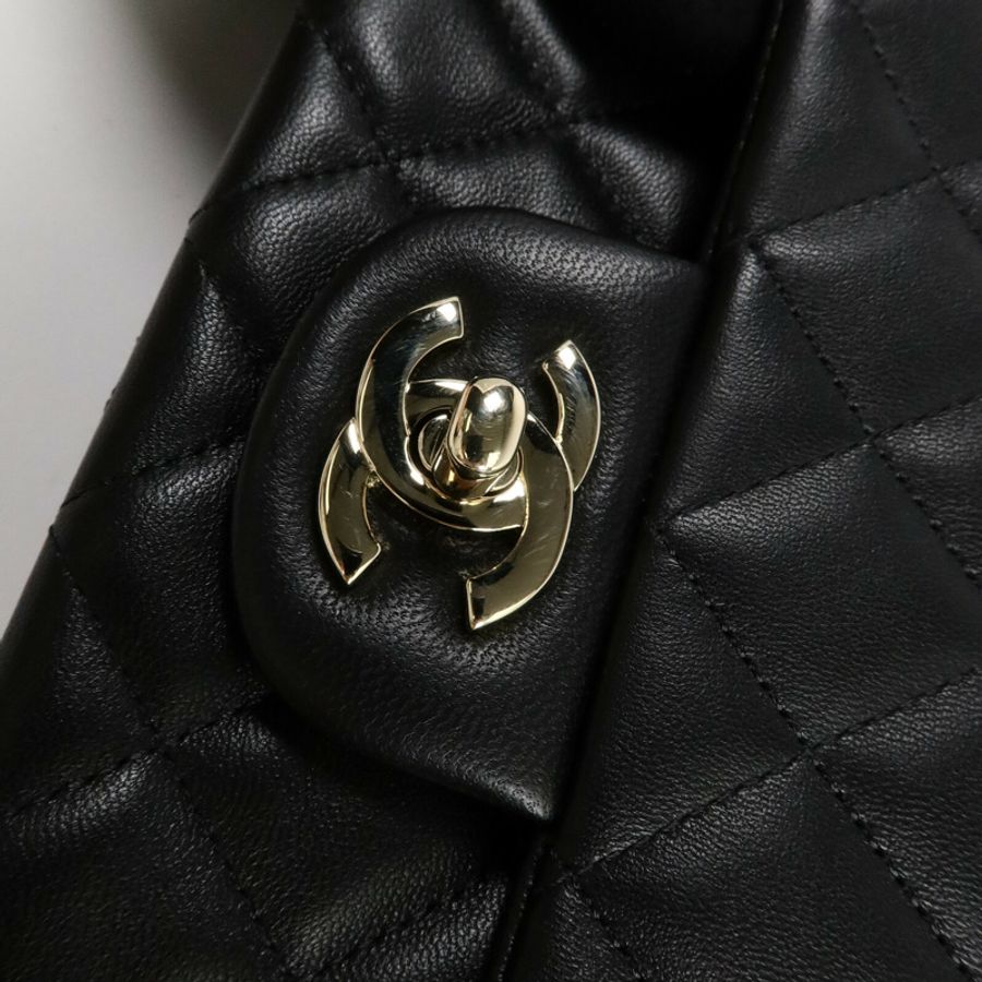 CHANEL 羊皮皮革Mini Classic 20鏈帶肩背袋-6