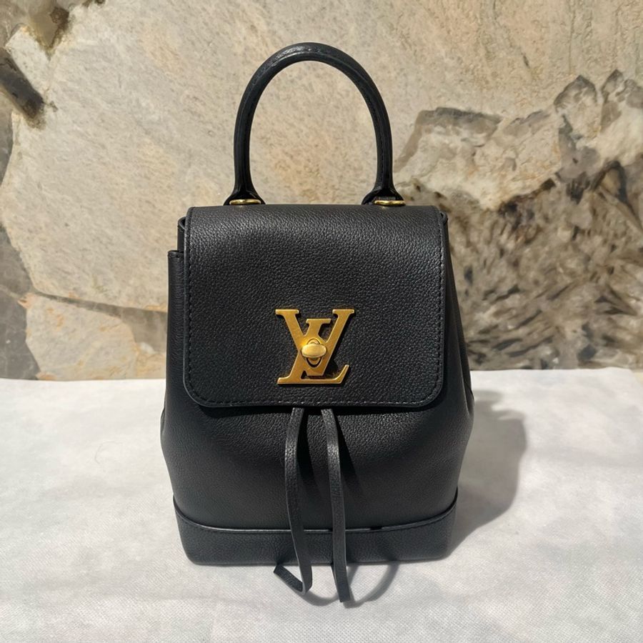 Louis Vuitton 黑金牛皮LockMe後背包-0