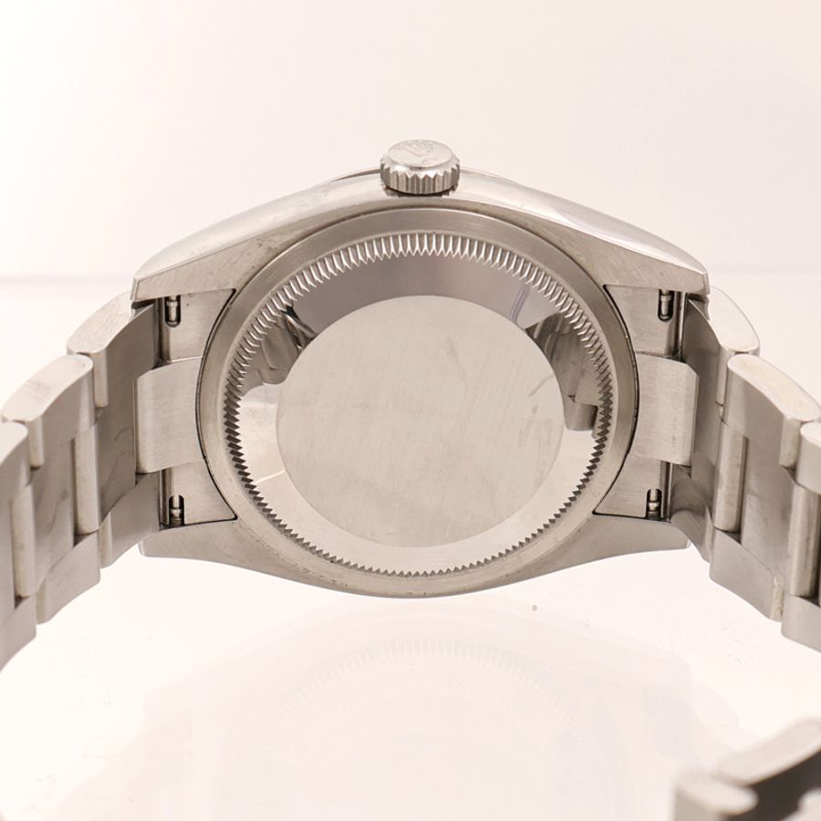 ROLEX Oyster Perpetual 126000-6