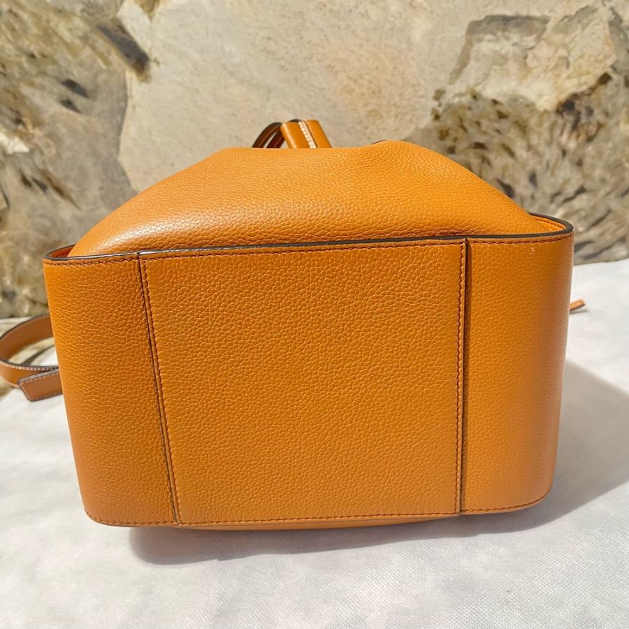 Loewe棕色牛皮Hammock小號-4
