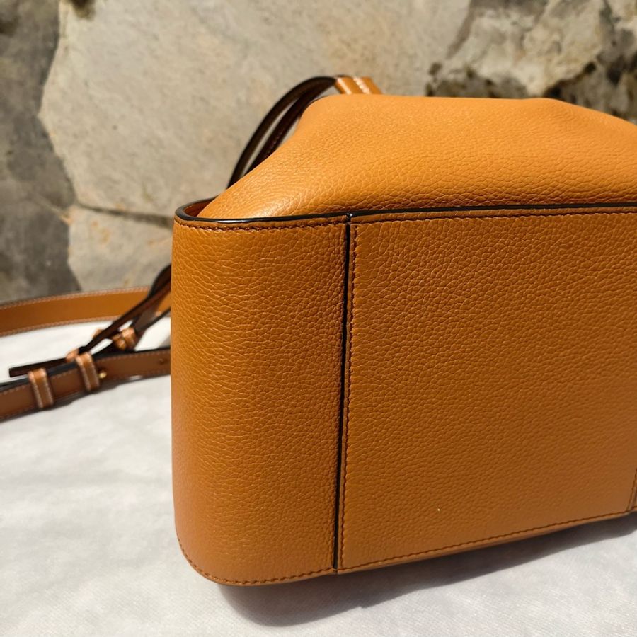 Loewe棕色牛皮Hammock小號-5