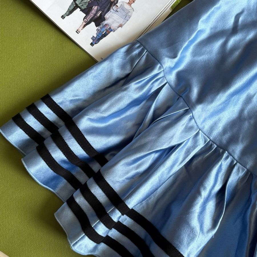 38號 ::Gucci x Adidas:: 聯名藍色桑蠶絲綢半身裙 經典三葉草GUCCI字黑色刺繡標誌-12