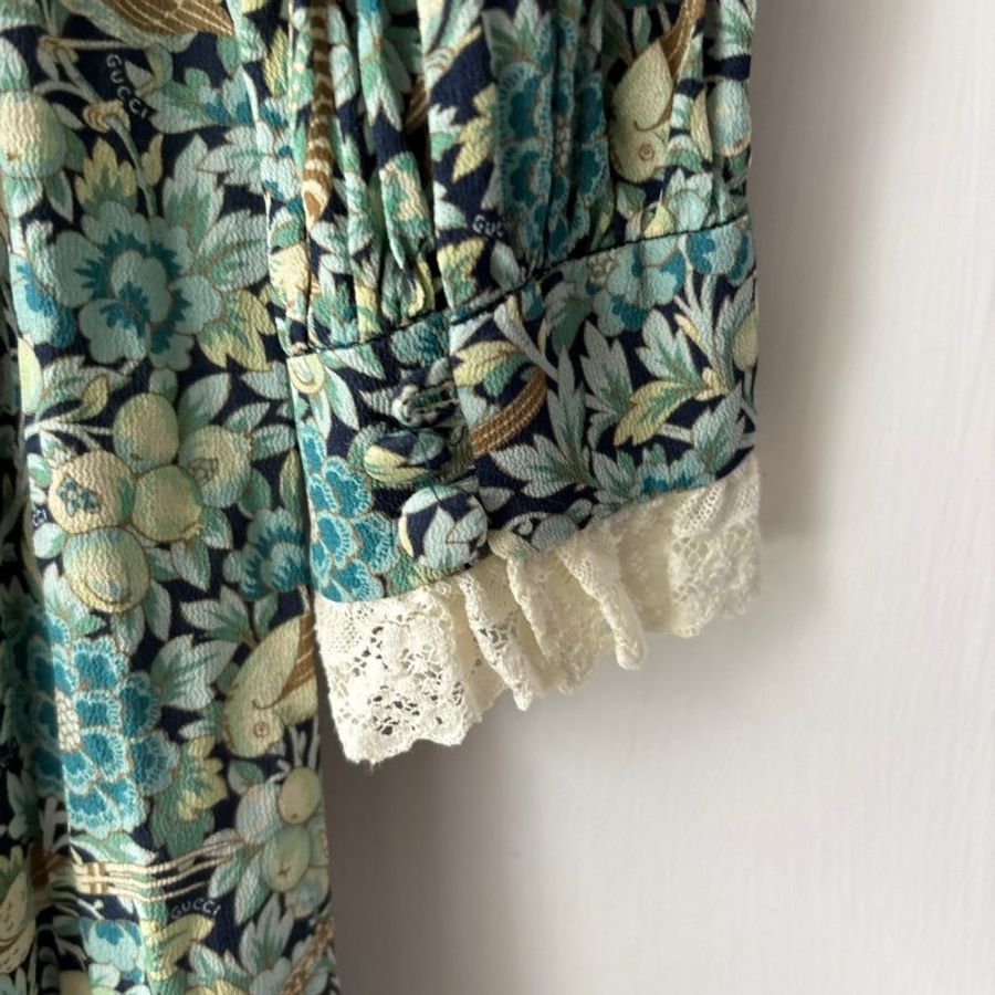 38號 ::GUCCI:: 綠色滿版碎花愛心鈕扣長袖洋裝 Blue Liberty Floral Print Cotton Crepe Maxi Dress S-18