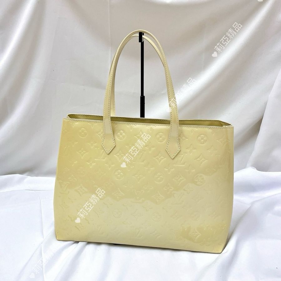 莉亞精品♡ LV 漆皮淡黃色托特包 二手-3