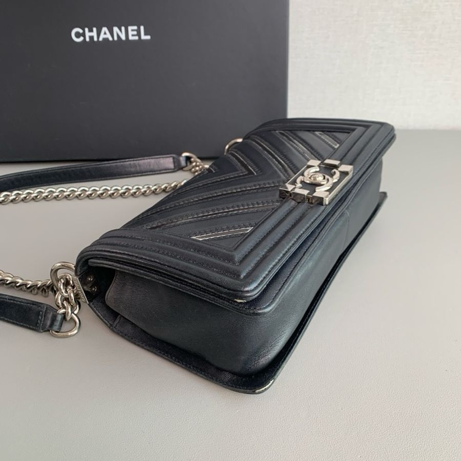 💎Chanel香奈兒|黑銀中號Leboy鐳射V紋單肩斜挎包|98成色 24開無卡-5