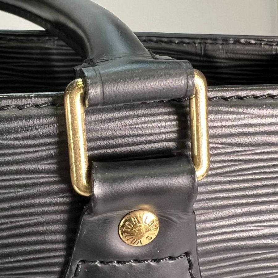LV M59082 黑水波紋琴譜包-9