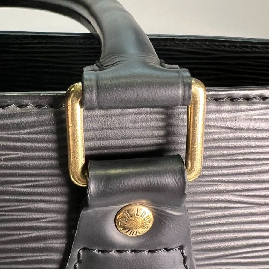 LV M59082 黑水波紋琴譜包-11