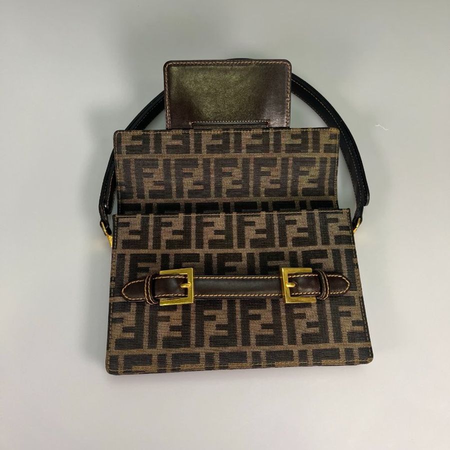 FENDI VINTAGE老花帆布掀蓋單肩斜跨包-6