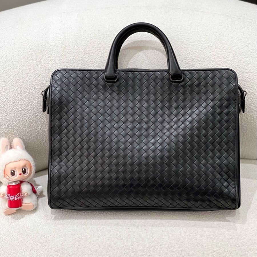 Bottega Veneta葆蝶家 大容量純色編織拉鍊開合 羊皮 手提包單肩斜挎包公文包 男女同款-0