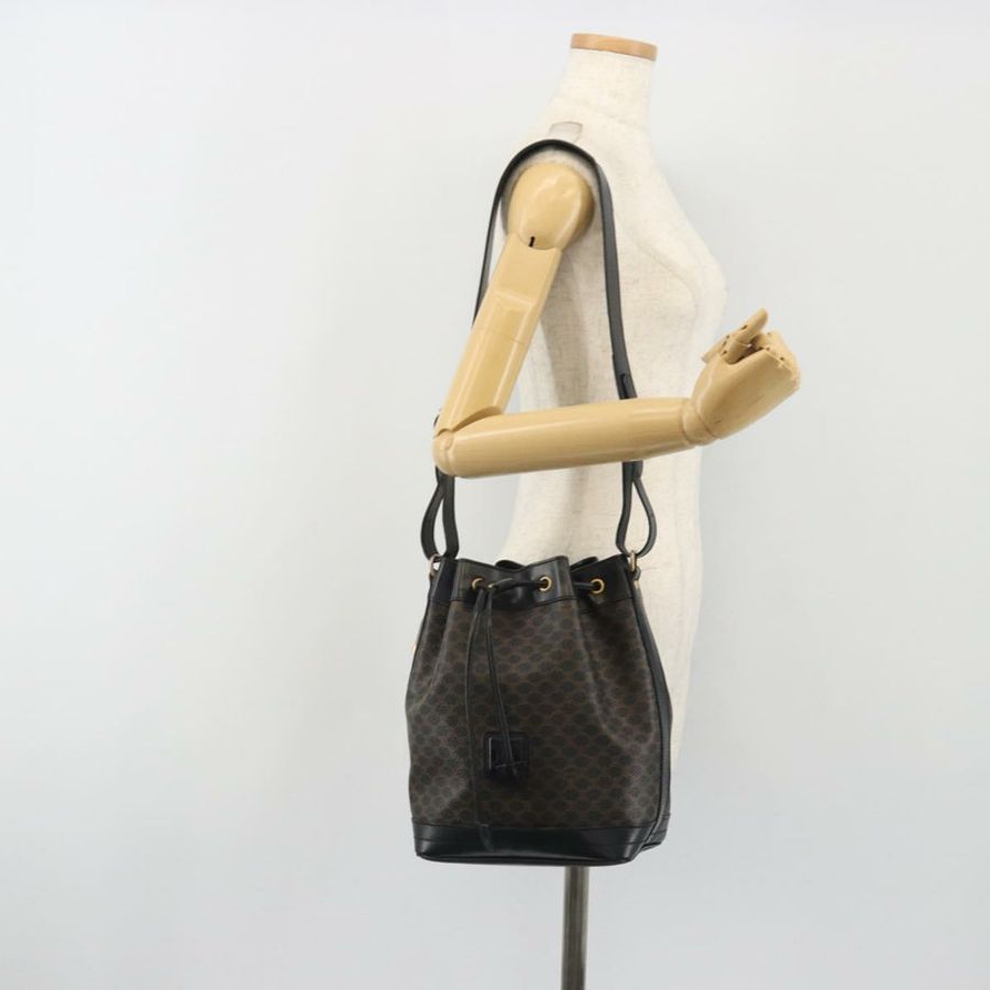 【日本直送】CELINE Macadam帆布肩背包 PVC皮革 黑色 金色 正品 191013A-23