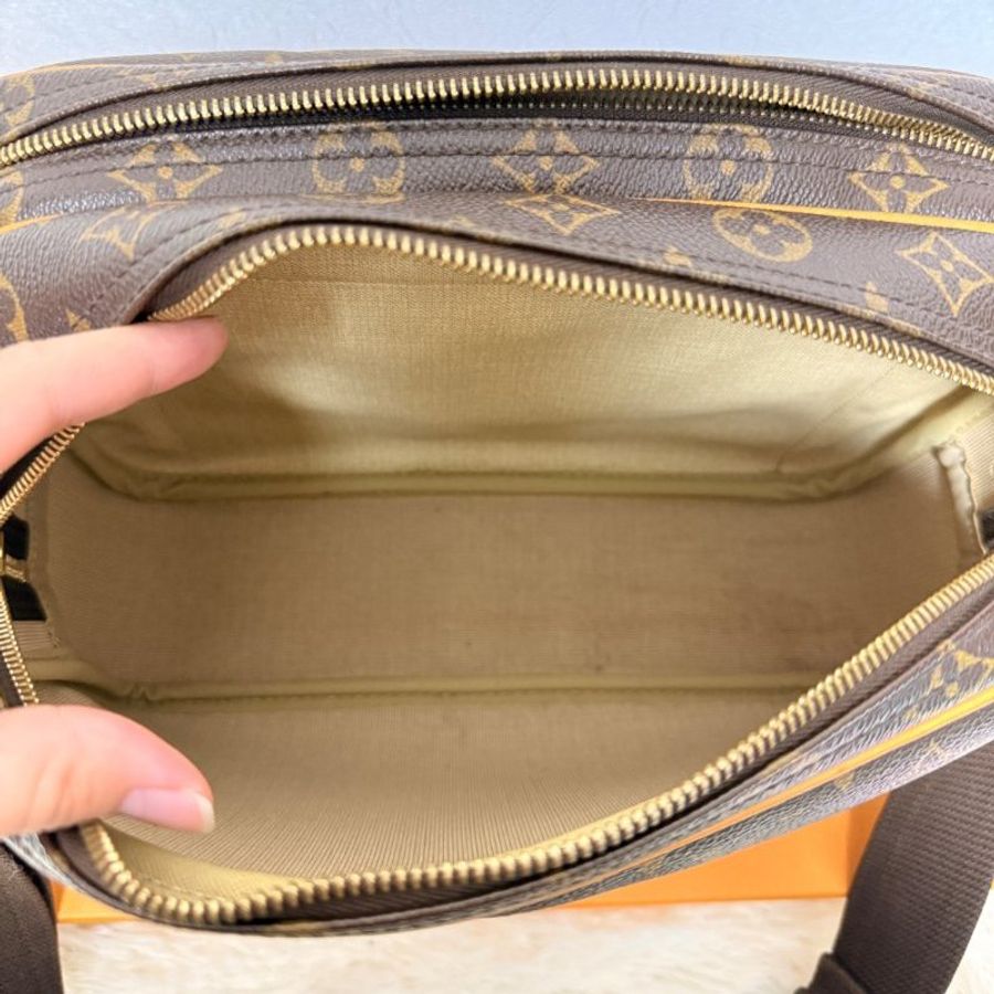 裝滿故事的LV原花 Louis Vuitton 小款層記者包 (LV Reporter PM)肩背包 斜背包-25